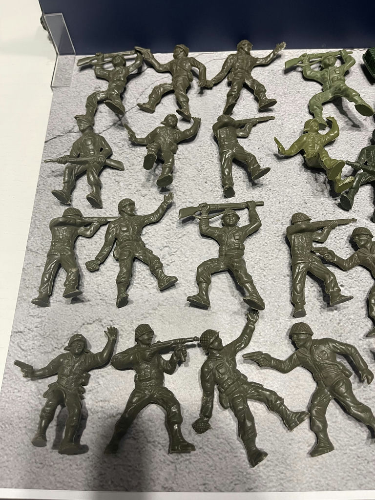 Vintage Toy Army Soldiers and Military Vehicles - image 2 of 19