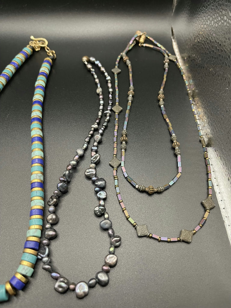5 Vintage Necklaces - image 4 of 19