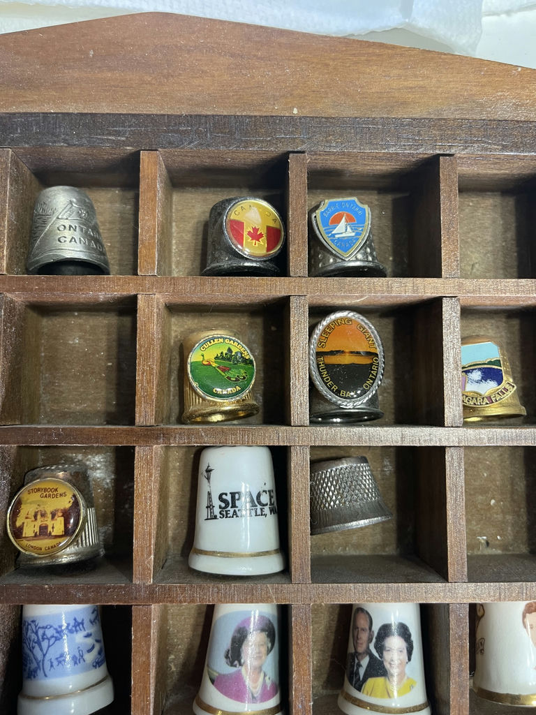 Thimble Display Case - image 6 of 9