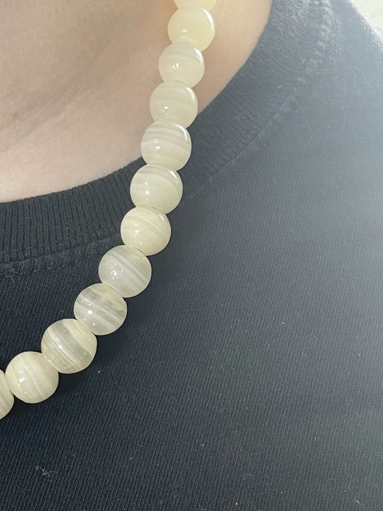 White Agate VIntage Beaded Necklace - image 12 of 12