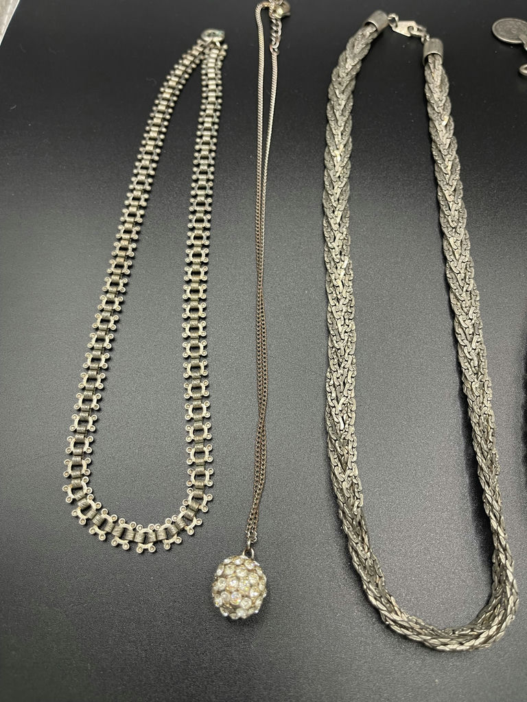 4 Silver Necklaces - image 2 of 14