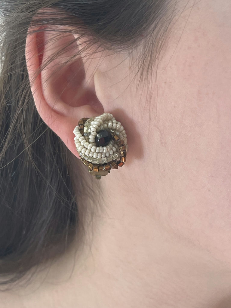 Vintage Clip On Earrings And Pin - image 25 of 28