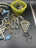 Broken Jewelry Lot - thumbnail 3 of 8