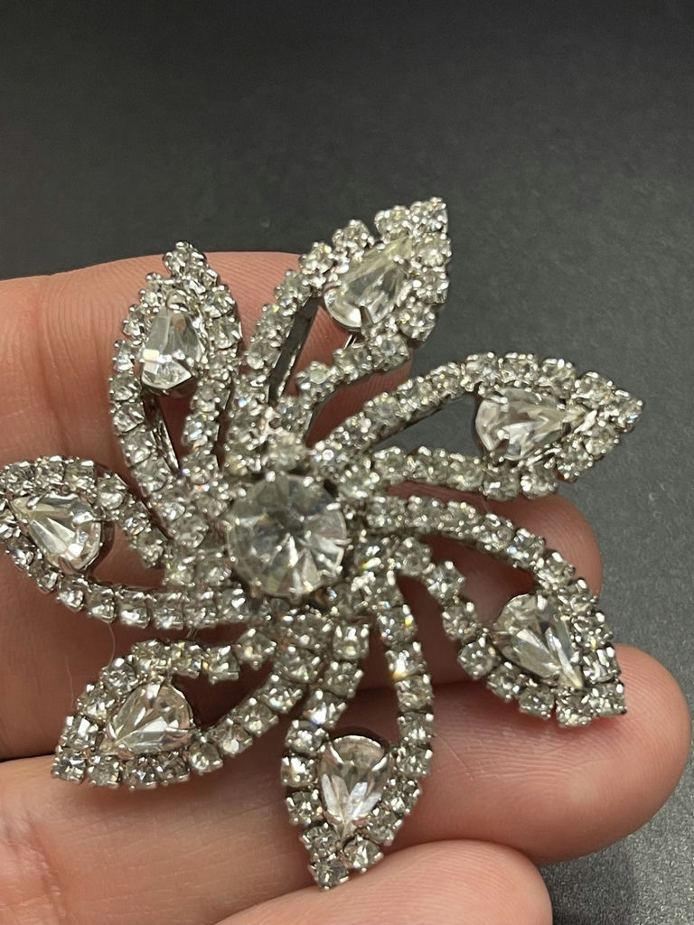 Vintage Brooches - image 3 of 13