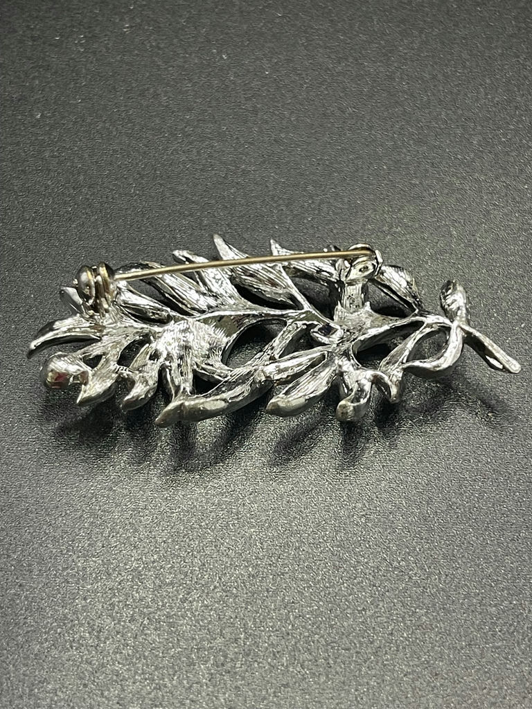 Vintage Brooches - image 8 of 13
