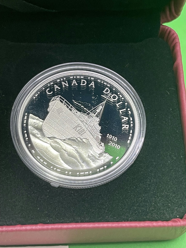 2010 Proof Silver Dollar - image 3 of 11
