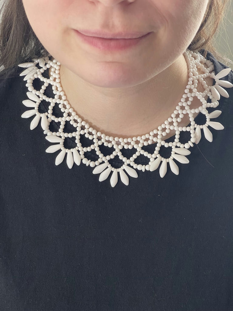 6 Vintage Necklaces - image 12 of 22