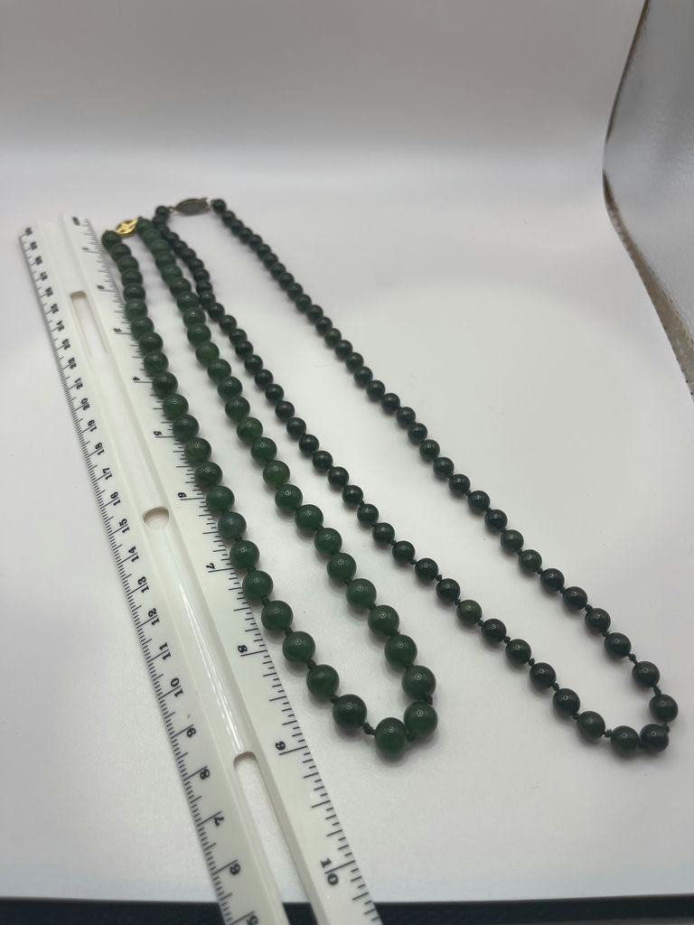 Vintage Jade Necklaces - image 16 of 19