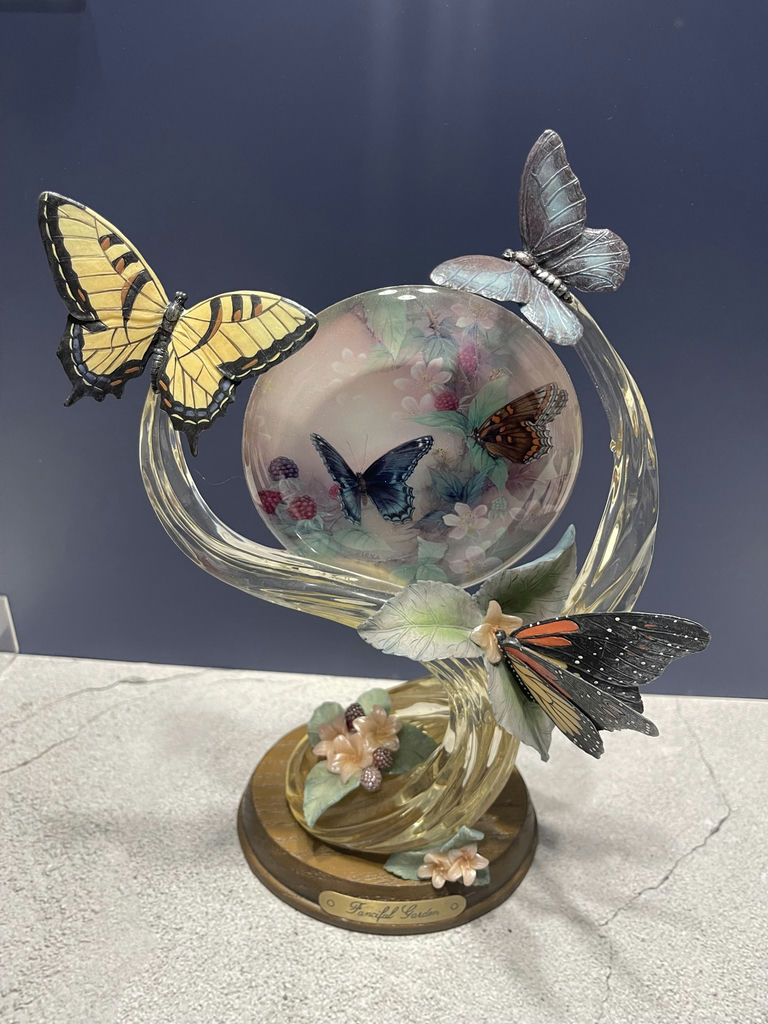 Lena Liu On Gentle Wings Collection Bradley Exchange - image 2 of 17