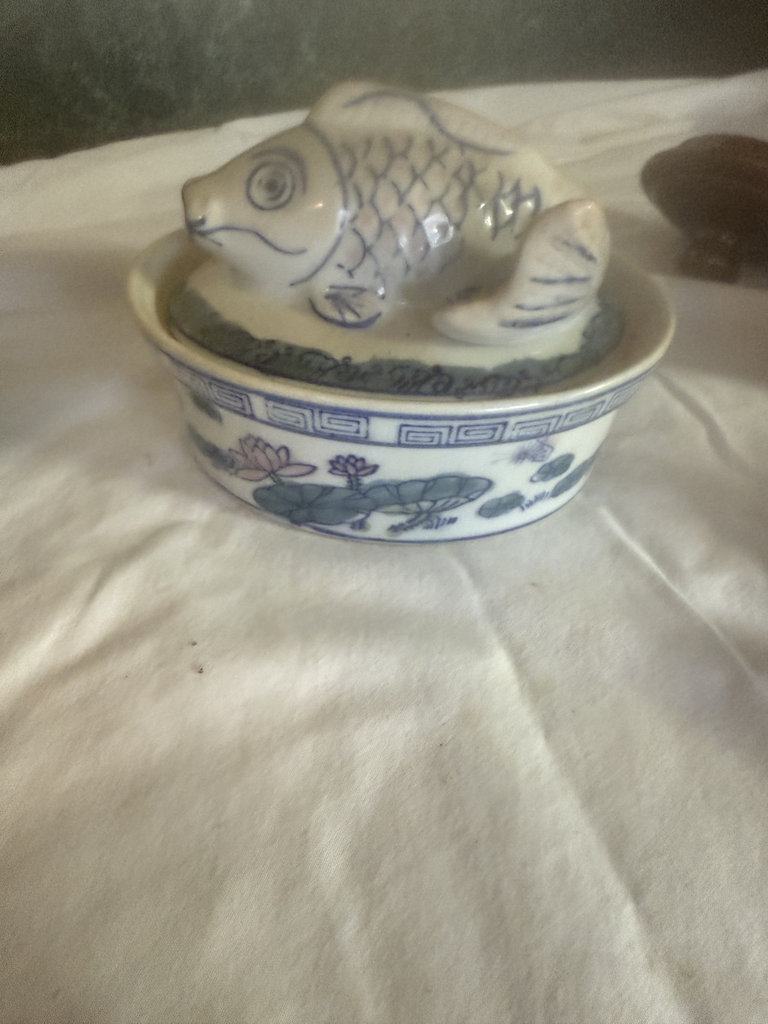 Brown-glazed ceramic jars and koi-fish covered dish with blue-and-white porcelain motifs - image 5 of 10