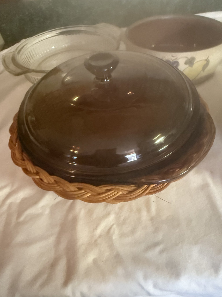 Assorted bakeware: Pyrex glass casserole with lid, glass baking dishes, and Salmon Falls stoneware fruit-pattern dish - image 2 of 13