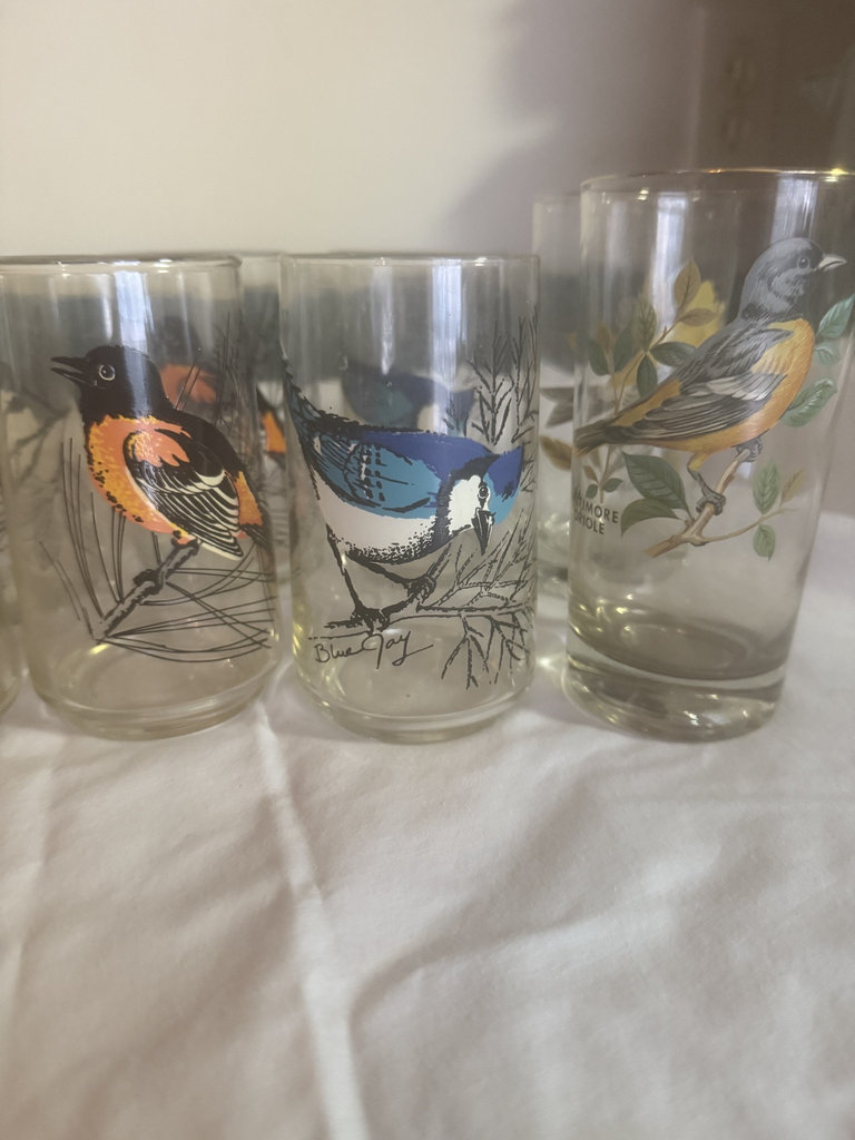 Sixteen vintage glass beer mugs with animal designs and Bud Light branding - image 8 of 9