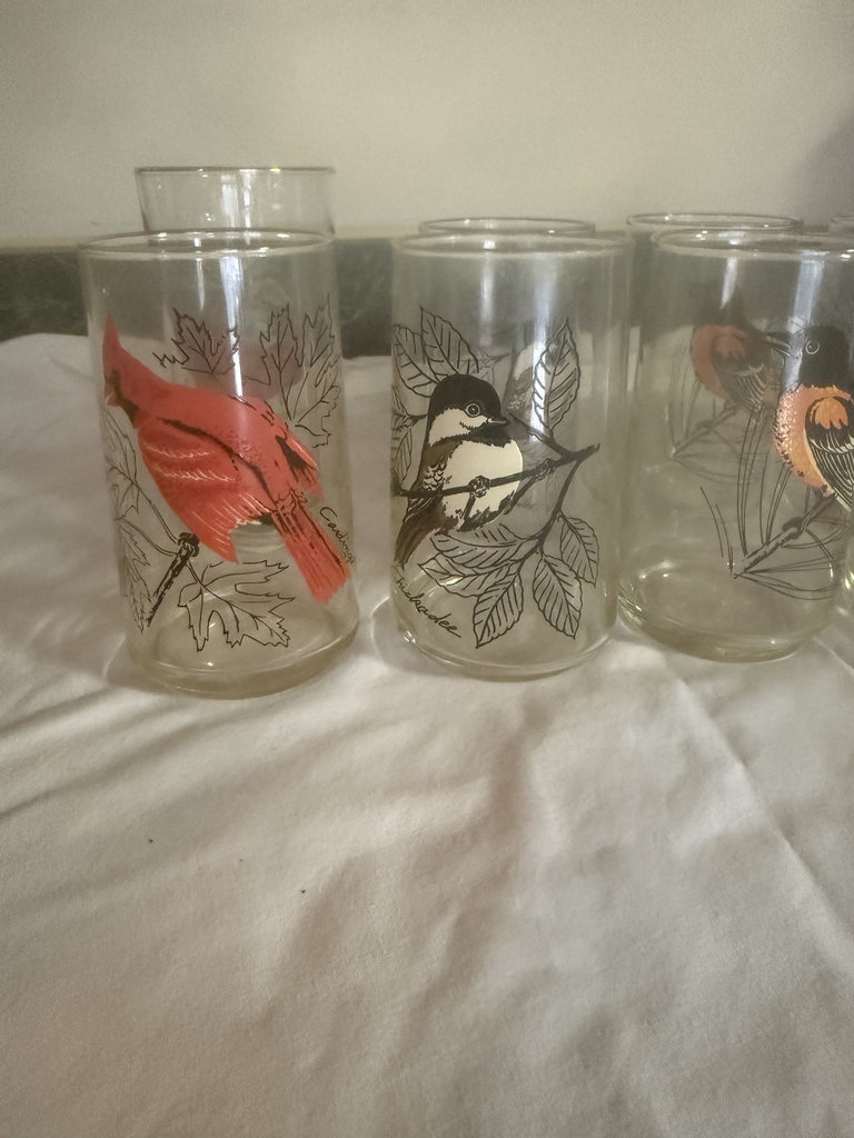 Sixteen vintage glass beer mugs with animal designs and Bud Light branding - image 7 of 9