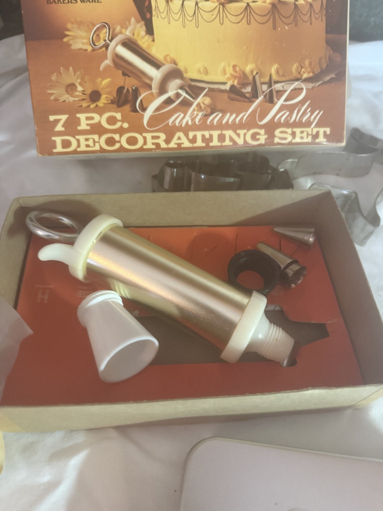 Assorted cookie cutters and cake decorating tools - image 5 of 7