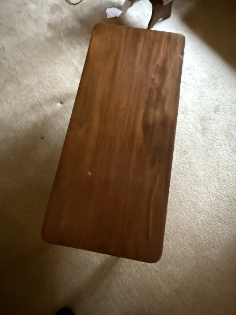 Wooden coffee table with curved legs - image 6 of 8