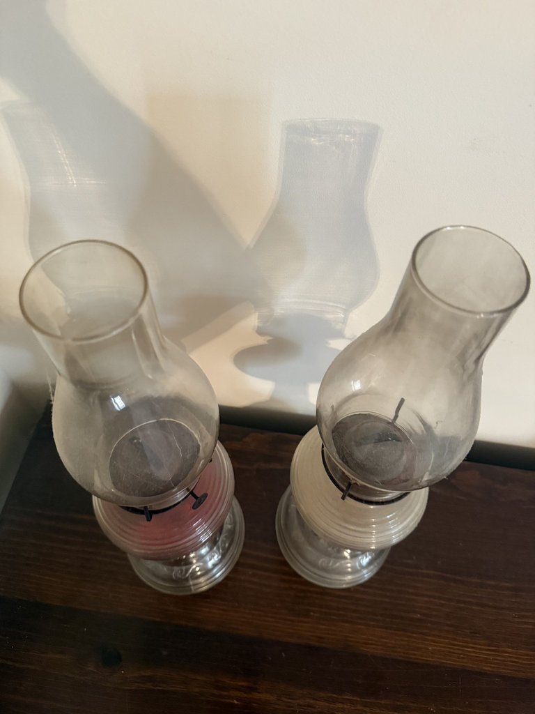 Pair of vintage glass oil lamps - image 2 of 7