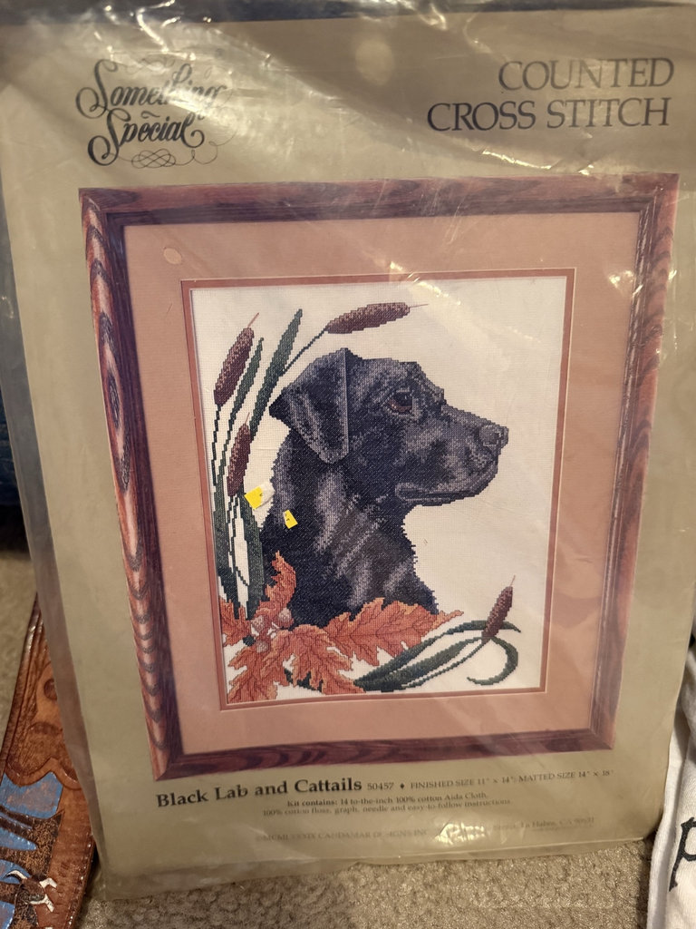 Wildlife-themed clothing, accessories, and cross-stitch kits - image 7 of 9