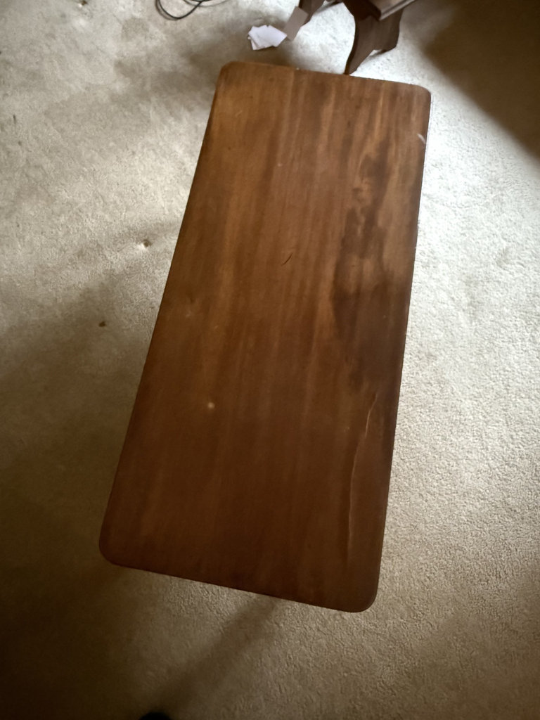 Wooden coffee table with curved legs - image 7 of 8