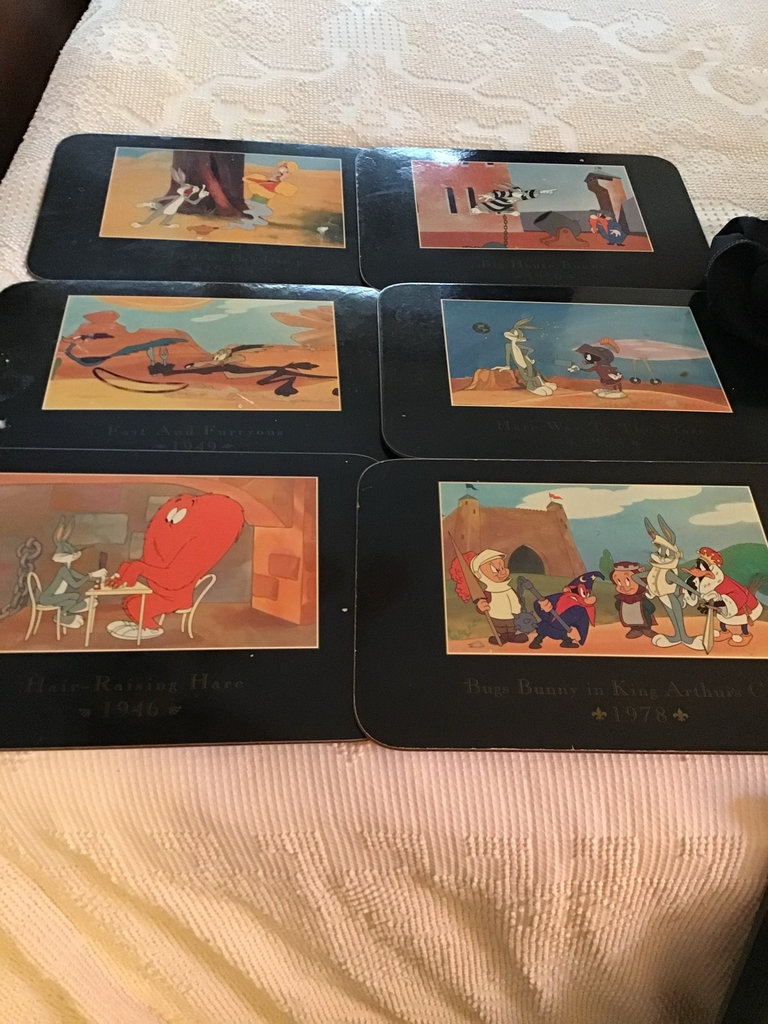 Looney Tunes Collectibles: display panels, neckties, and a backpack - image 1 of 3