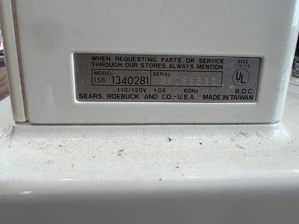 Kenmore Sewing Machine - image 3 of 4