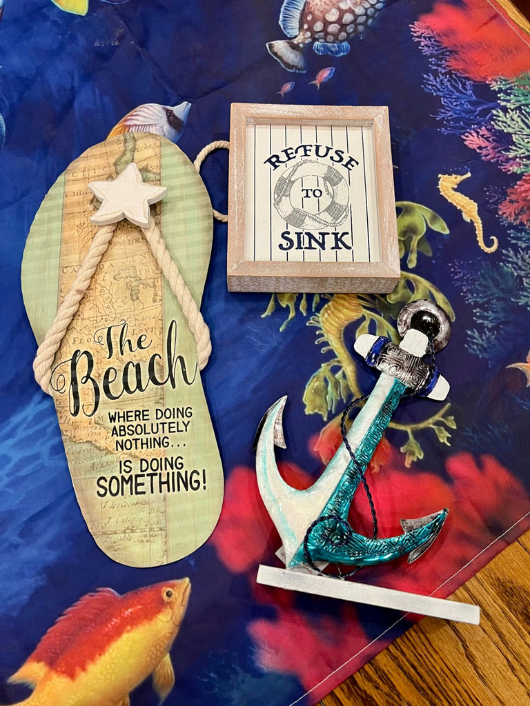 Ocean & Beach Themed Lot - image 9 of 12