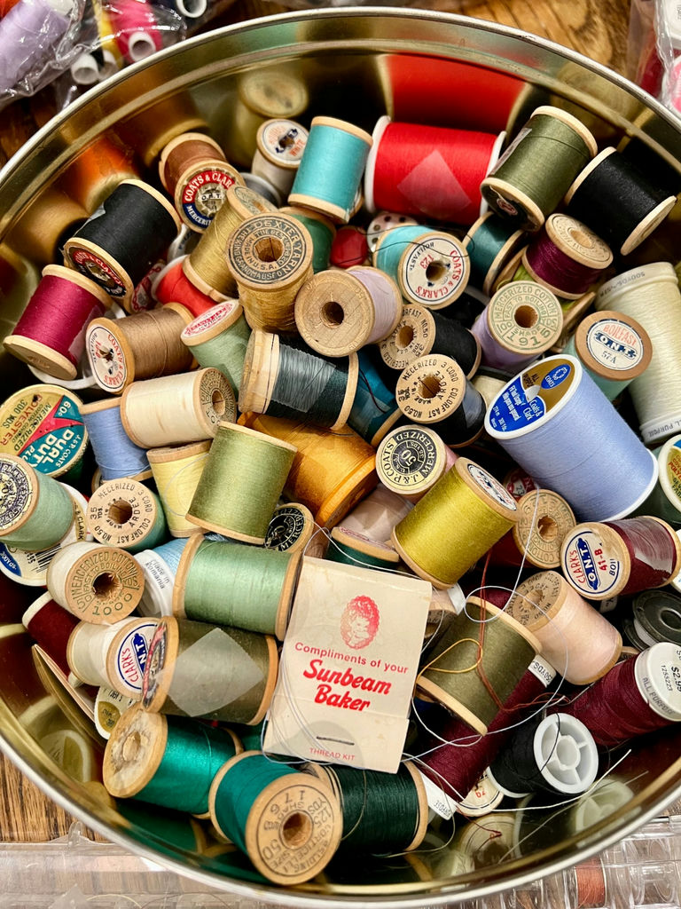 Thread & Needle Lot - image 5 of 7