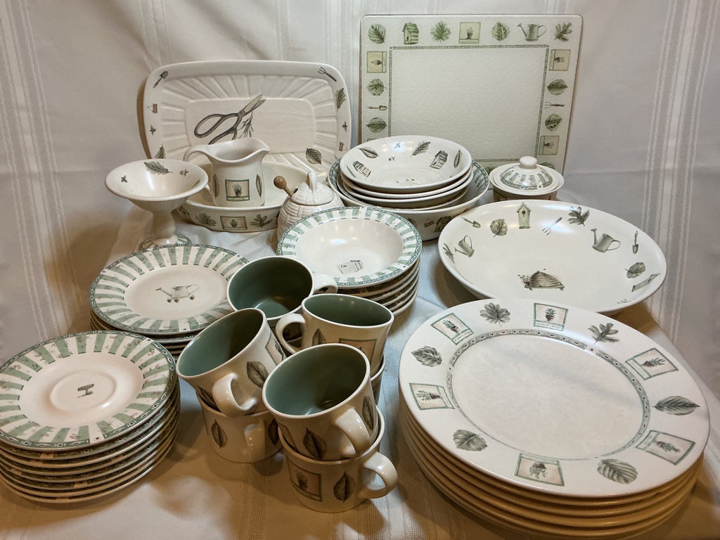 Pfaltzgraff Naturewood Pattern Dinnerware Set with Serving Pieces and table linens - image 2 of 9
