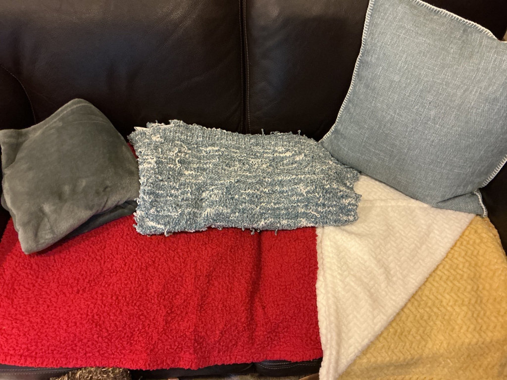 Throw blankets and a decorative pillow - image 1 of 6