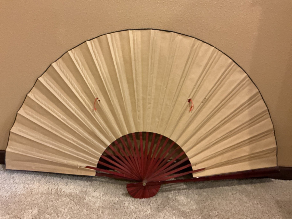 Decorative folding fan and glass vase - image 3 of 5
