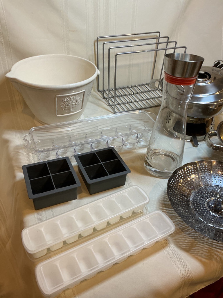 Assorted Kitchenware and Cookware - image 2 of 5