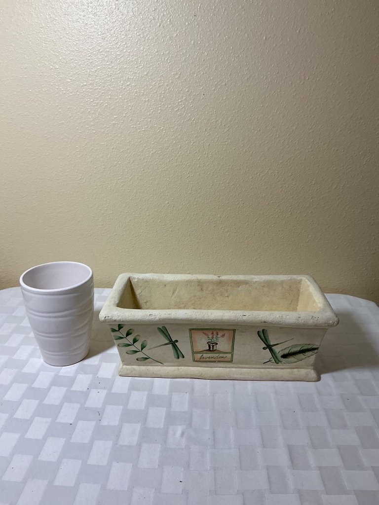 Garden tools, planters, and accessories - image 5 of 7