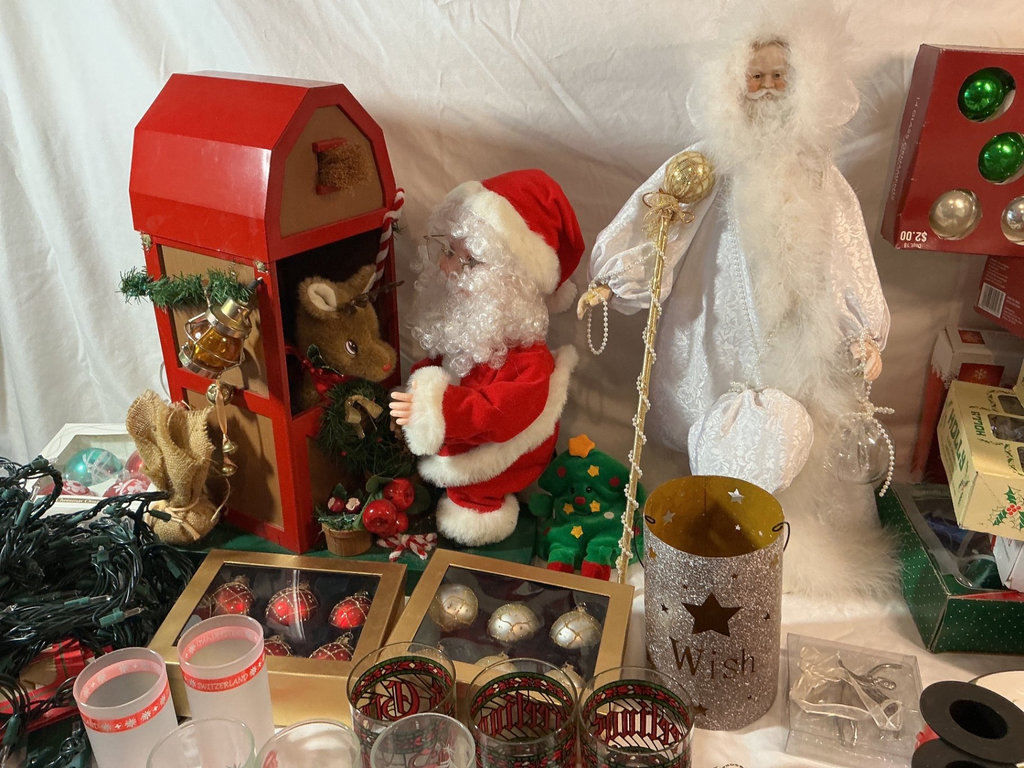 Assorted Christmas Decorations and Ornaments - image 7 of 12