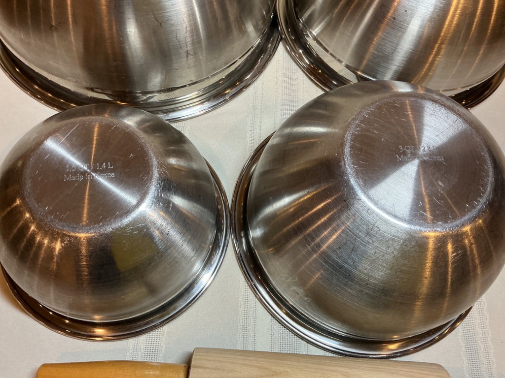 Stainless steel mixing bowls, baking  - image 3 of 4