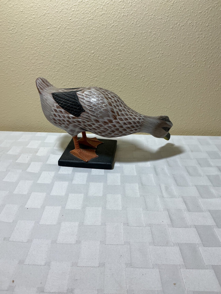 Animal Figurines and Wolf Plate Decor - image 5 of 8