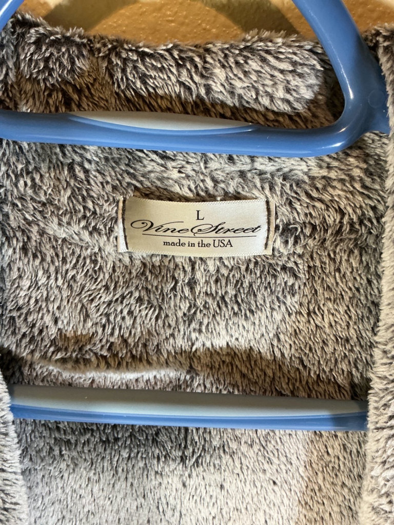 Woman’s Cashmere and more - image 15 of 15