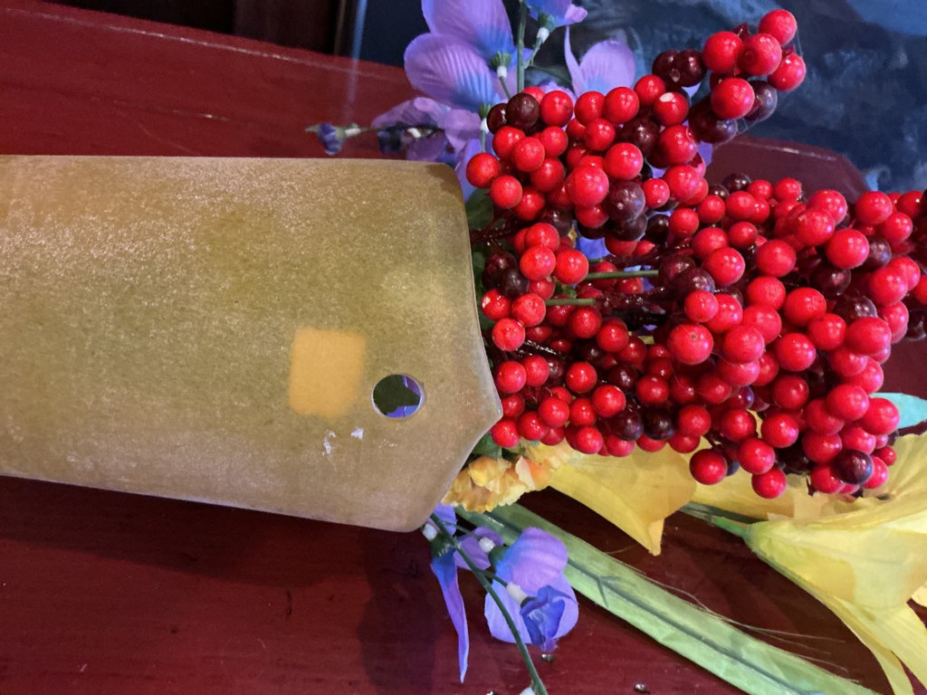 Decorative vases with floral arrangements - image 6 of 6