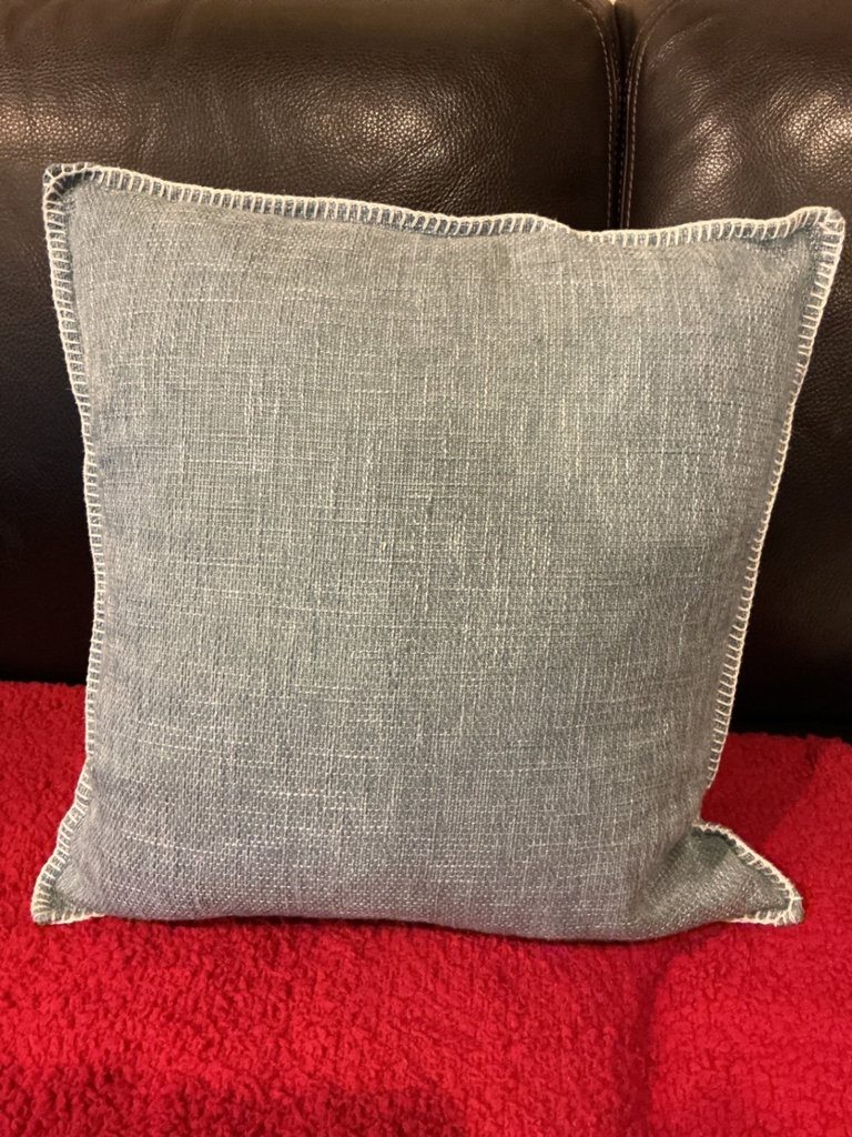 Throw blankets and a decorative pillow - image 4 of 6