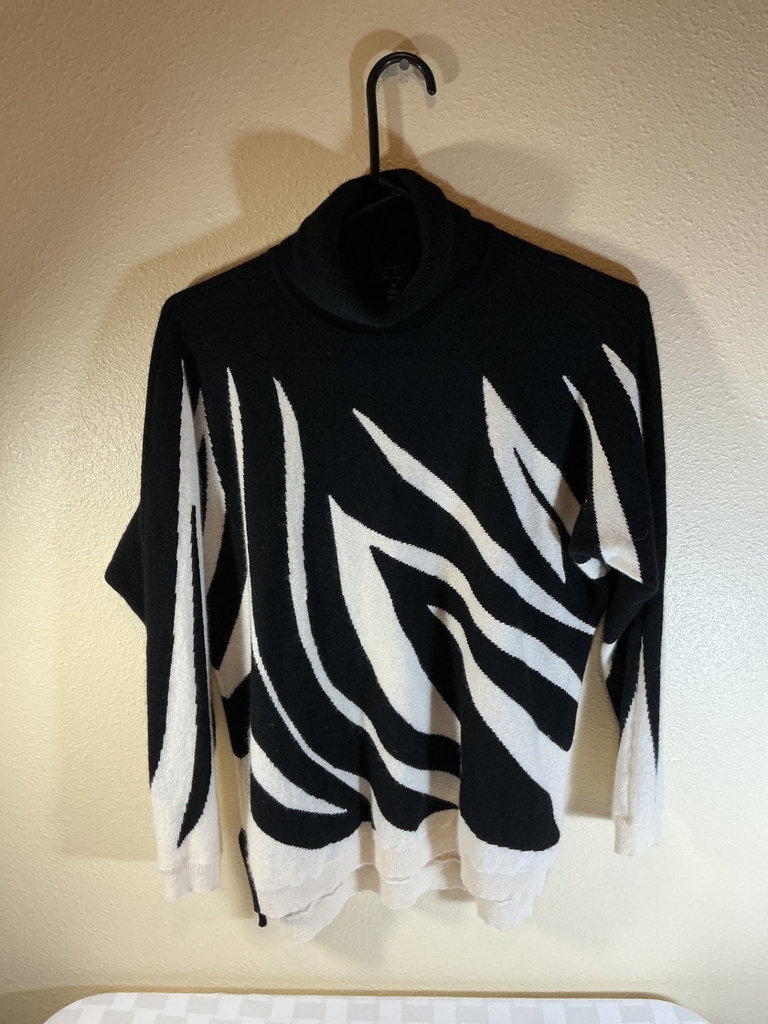 Woman’s Cashmere and more - image 5 of 15