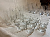 Assorted glassware: drinking glasses - thumbnail 4 of 5
