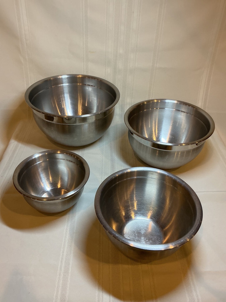 Stainless steel mixing bowls, baking  - image 1 of 4