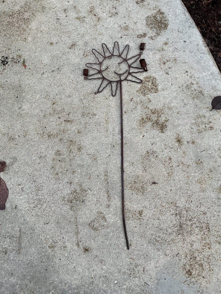 Metal Yard Art - image 4 of 4