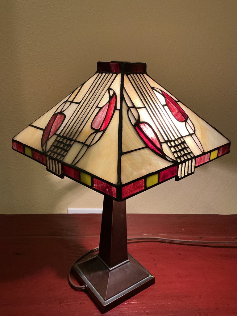 Tiffany-style stained glass table lamp - image 2 of 4