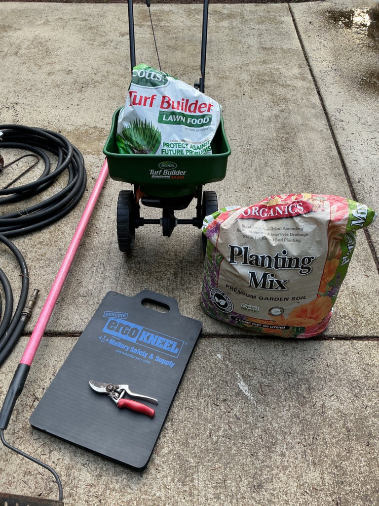 Garden tools and lawn care supplies - image 6 of 6