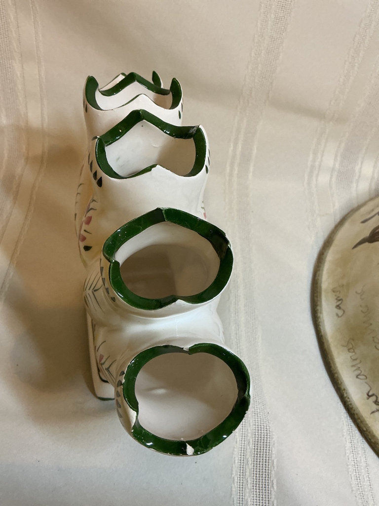 Assorted ceramic kitchenware and decorative ceramics - image 9 of 9