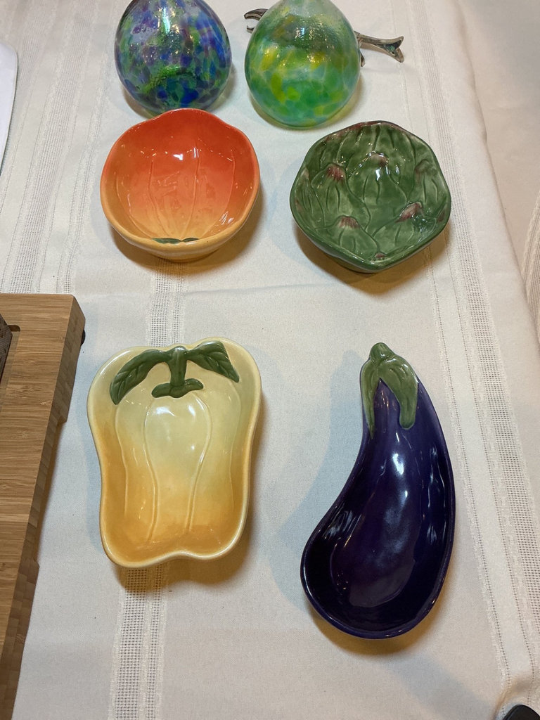 Assorted Vintage Kitchenware and Ceramics - image 3 of 10