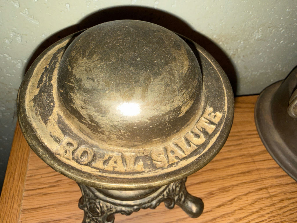 Vintage kerosene lantern with two whiskey decanter stands - image 3 of 4