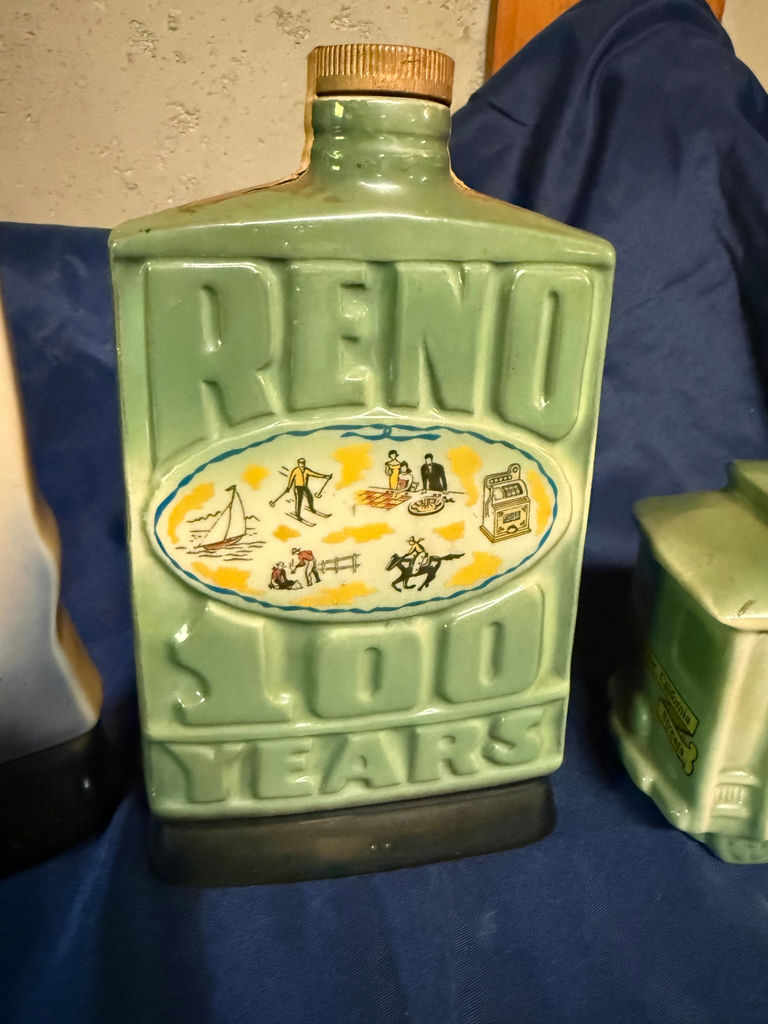 City-themed ceramic liquor decanter set (Indianapolis, Reno, Jim Beam storefront) - image 6 of 7