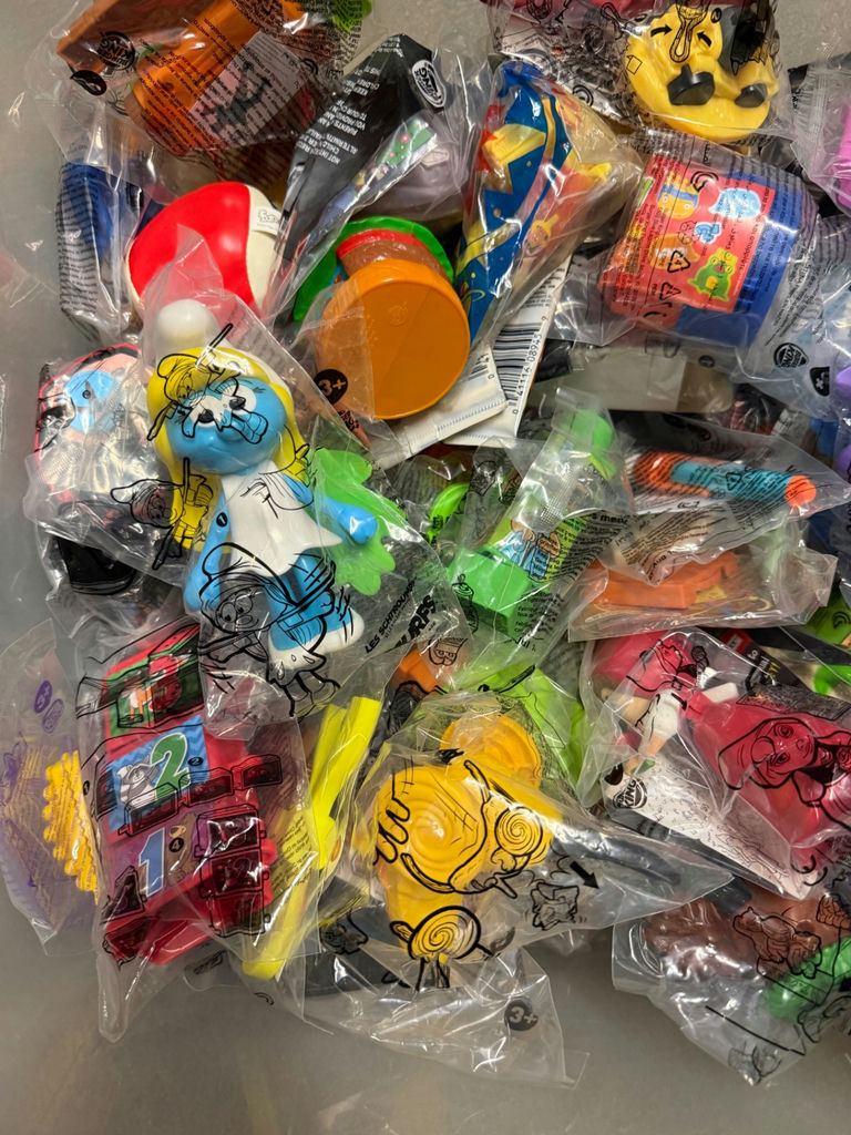 Assorted small toy figures and accessories in bags - image 4 of 6