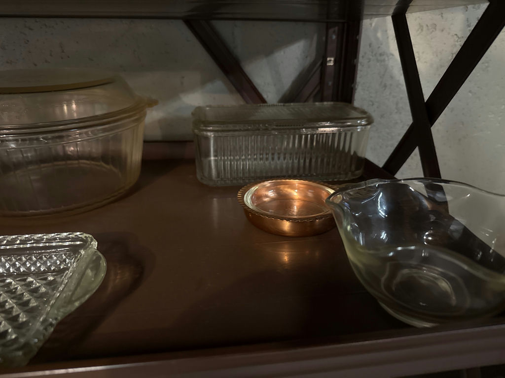 Assorted clear glass bowls and bakeware - image 2 of 3