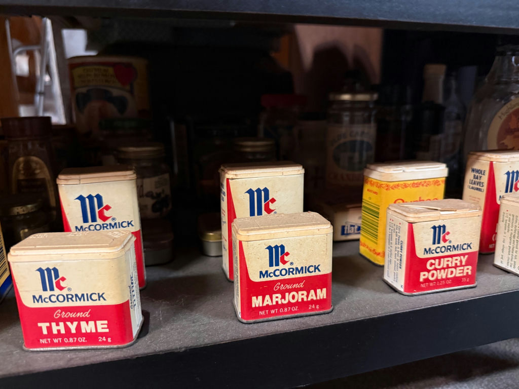 Vintage McCormick Spice Tins and Extract Boxes - image 7 of 8